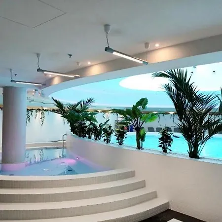 Appartement Hanza Tower Sauna Jacussi Pool