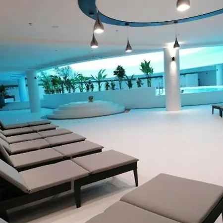 Hanza Tower Sauna Jacussi Pool
